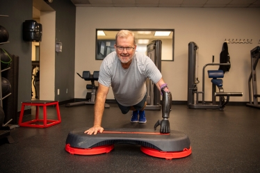 Бионический протез руки Zeus /aetherbiomedical.com