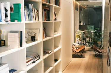 Работай где хочешь, записывай идеи где хочешь. Как устроен офис девелоперской комании SAGA /Фото 3