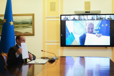 Украина и Еврокомиссия продлили «транспортный безвиз» до марта 2027 года /Фото 1