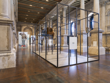 На Венеційській бієнале відкрилася виставка, присвячена українській боротьбі за свободу. Ось 9 важливих робіт із неї /Фото 3