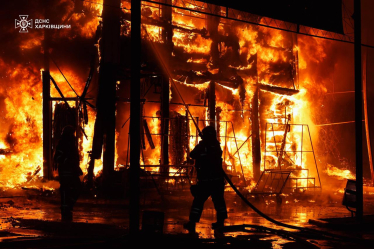 Росія атакувала Харків КАБами та ракетами: є постраждалі, знову горів ринок «Барабашово» /Фото 1