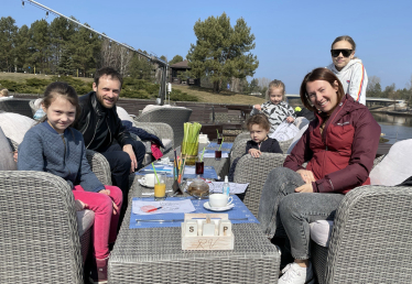 «Не знаю як, але воно працює». Як сімʼя Бондаренків побудувала бізнес на повному делегуванні, автоматизації та мотивації топменеджерів /Фото 10