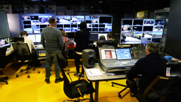 Медиавойна за миллионы долларов в месяц. Каналы Ахметова, Пинчука, Коломойского и Фирташа объединили в один эфир. Как это работает и откуда брать деньги /Фото 20