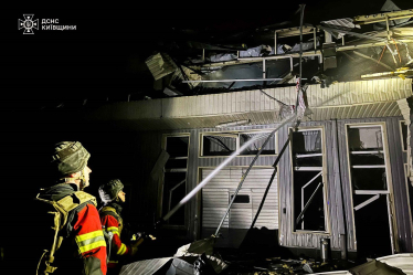 Росія атакувала Україну 100 дронами. У Харкові пожежа на підприємстві, в Умані пошкоджено інфраструктурний обʼєкт (фото, відео) /Фото 10