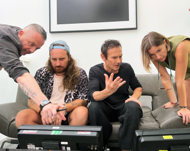 Океан Эльзы: Наблюдение шторма /предоставлено Knife! Films