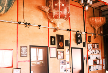 Уміння жартувати корисне як для лідерів, так і для їхніх команд. Як будують культуру гумору в українських компаніях /Фото 1