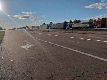 Українсько-польський клінч. Фури з України тижнями чекають проїзду на кордоні з Польщею. Хто в цьому винен /Фото 3