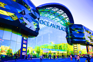Один із найбільших торговельних центрів України, київський Ocean Plaza. Корпоративні права на нього передали АРМА /Фото Shutterstock