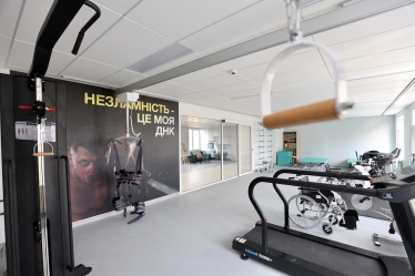 «Не здаємося і цим також ламаємо плани ворога». Як українські військові повертаються до життя після важких поранень і травм /Фото 7