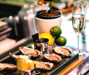 Як обрати ігристе до святкового столу та як правильно його пити /Фото 4