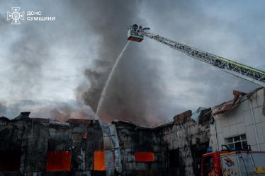 Російські війська атакували Сумський державний університет. Зруйновано один із корпусів (фото, відео) /Фото 3