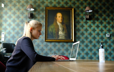 Диджитал-команда Альфа-Банка Украина работает в «13-комнатной квартире». Зачем в компании создали такой формат офиса /Фото 25