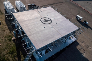 Кайл Кларк строит грузовые электросамолеты, которые взлетают и приземляются как вертолеты. Вам стоит прочесть историю его компании /Фото 3