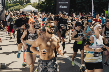 Уже три года подряд в июне в Киеве проходит Забег Чести в память о погибшем военнослужащем Алексее Чубашеве с позывным Рекрутом. /надано ГО Run Ukraine