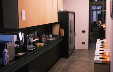 «Ми — плем'я. Ми цінуємо кожного». Як виглядає сміливий офіс креативного агентства Banda /Фото 21