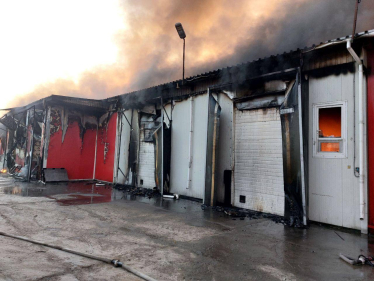 Масований обстріл. Росія атакувала центр Добропілля, мʼясокомбінат на Харківщині і енергооб'єкт ДТЕК на Одещині (фото, відео) /Фото 9