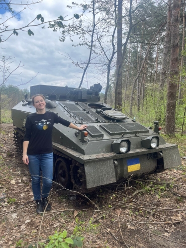 101 спартанець за 236 млн грн. Директорка Фонду Притули Анна Гвоздяр – про закулісся проєкту «Народні броньовики» /Фото 3