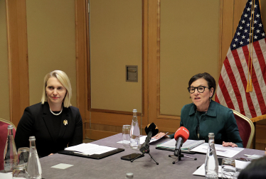 Бриджит Бринк, Пенни Прицкер