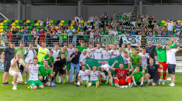 Команда й вболівальники ФК «Оболонь»