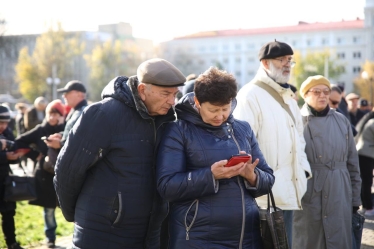 Мобільні оператори запустили в Херсоні перші базові станції, які працюють за допомогою генераторів і Starlink /Фото 3