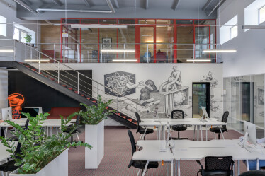 Галерея вместо галеры. Зачем бизнесу коллекции искусства в офисе /Фото 2