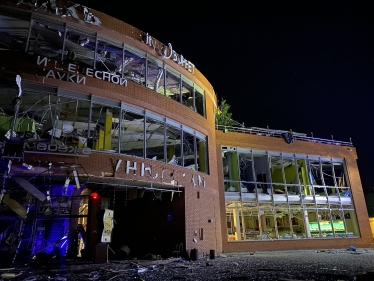 Росія обстріляла Одесу, ракети влучили у магазин мережі «Копійка» /Фото 3