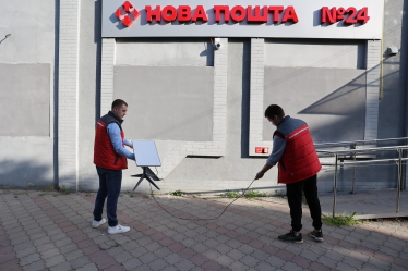 Встояти у вогні й воді: Володимир Шульга, керівник мережі Нової пошти у Херсоні /Фото 2