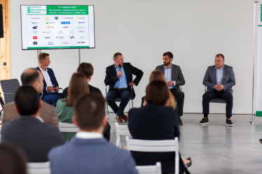 Бути в ділі: як на Весняному діловому форумі шукали нові можливості підтримки українського бізнесу /Фото 7