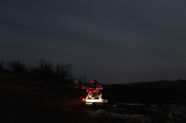 Український військовослужбовець, нічні бої за Часів Яр /Getty Images