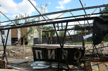 «Нас не зламати». Від війни постраждав кожен другий підприємець Чернігова. Як оживає бізнес у місті на Десні /Фото 2