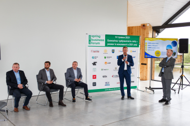 Бути в ділі: як на Весняному діловому форумі шукали нові можливості підтримки українського бізнесу /Фото 8