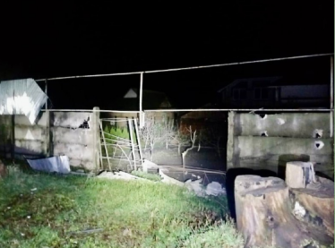 Росіяни обстріляли Нікополь, пошкоджено будинки, сонячну підстанцію і лінію електропередачі /Фото 3