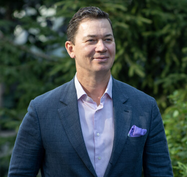 Александр Чекменев