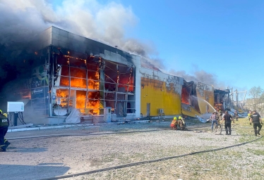 Росія зруйнувала понад два десятки українських ТРЦ. Як власники торгових центрів посилюють їх безпеку /Фото 1