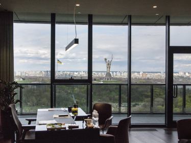 Батько навчив Степана Черновецького керувати чужими грошима. Як він розпоряджається своїми? /Фото 8