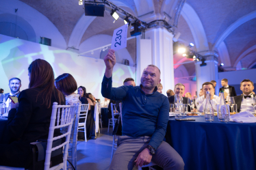 Підприємці роздали за два тижні більше 54 млн гривень. На що жертвують гроші Здесенко, Тігіпко, Буткевич та інші українські бізнесмени /Фото 8