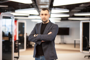 «Тиха» кімната, десятки дощок і ніяких стін. Як виглядає простір, де створюють ідеї в «Новій Пошті» /Фото 9