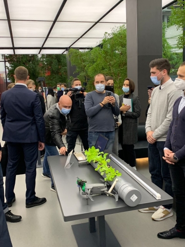 Перший бізнес у 19, вирощування овочів «в умовах Марсу» та мрія про технологічну агрогалузь: історія випускника Української академії лідерства /Фото 3