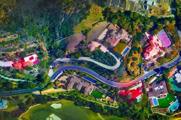 Де живе Ілон Маск відтоді, як пообіцяв позбутися «майже всієї фізичної власності» /Фото 3