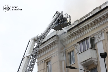 Россия атаковала Днепр ракетами. В городе есть жертвы и разрушения (обновляется) /Фото 5