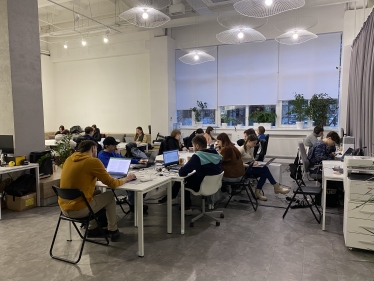 «Можно жить две-три недели». IT-компании подготовили автономные офисы для сотен работников на случай блэкаута. Как это будет работать /Фото 3