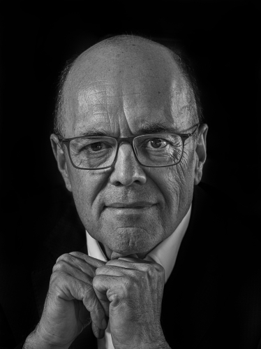 Украинская банковская система одна из наиболее прибыльных и стабильных в Европе. Первое интервью нового СЕО ПриватБанка Герхарда Бьоша /Фото 1