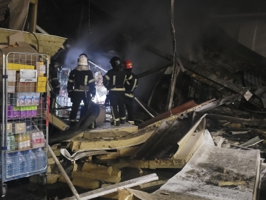 Росія обстріляла Одесу, ракети влучили у магазин мережі «Копійка» /Фото 4