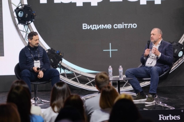 Игорь Смилянский, СЕО «Укрпочты», и Юрий Сорочинский, генеральный директор Nemiroff. /Антон Забельский для Forbes Ukraine