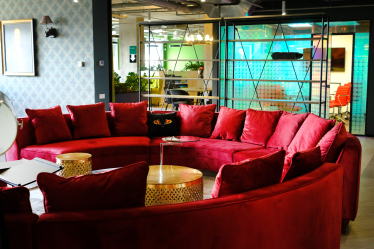 Диджитал-команда Альфа-Банка Украина работает в «13-комнатной квартире». Зачем в компании создали такой формат офиса /Фото 19