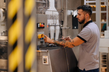 «Попри війну, ми інвестували понад $41 млн в українське підприємство». Генеральний директор «BAT Україна» про стійкість під час війни /Фото 4