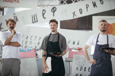 «Кий. ШЕФ. Хорив» у цифрах. Шеф Євген Клопотенко провів поп-ап – перший етап відродження Житнього ринку. Скільки і як на ньому заробили /Фото 10