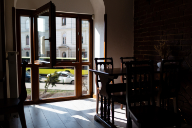 Евгений Клопотенко открыл во Львове бистро «Інші» с бесплатным меню. Как устроена лаборатория помощи шеф-повара /Фото 2