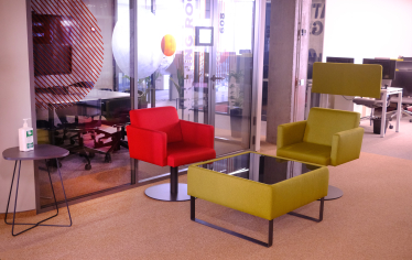 Офіс для тих, хто не хоче працювати в офісі. SoftServe відкрила новий простір у розпал пандемії. Що з цього вийшло /Фото 25