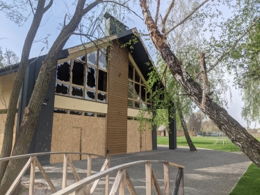 Страусы погибли, олени, муфлоны и дикобразы ушли в лес. Трагедия на Ясногородской страусиной ферме /Фото 8